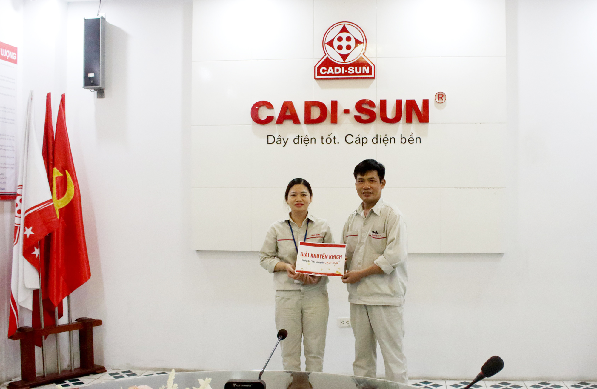 Người CADI-SUN nhận thưởng "Tôi là người CADI-SUN"