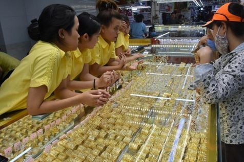 Giá vàng hôm nay 18-11: Giảm mạnh sau chuỗi ngày lập đỉnh