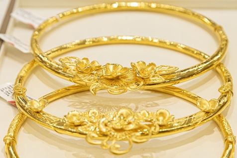 Giá vàng hôm nay 28/4: Hồi phục nhẹ nhưng vẫn ở mức thấp